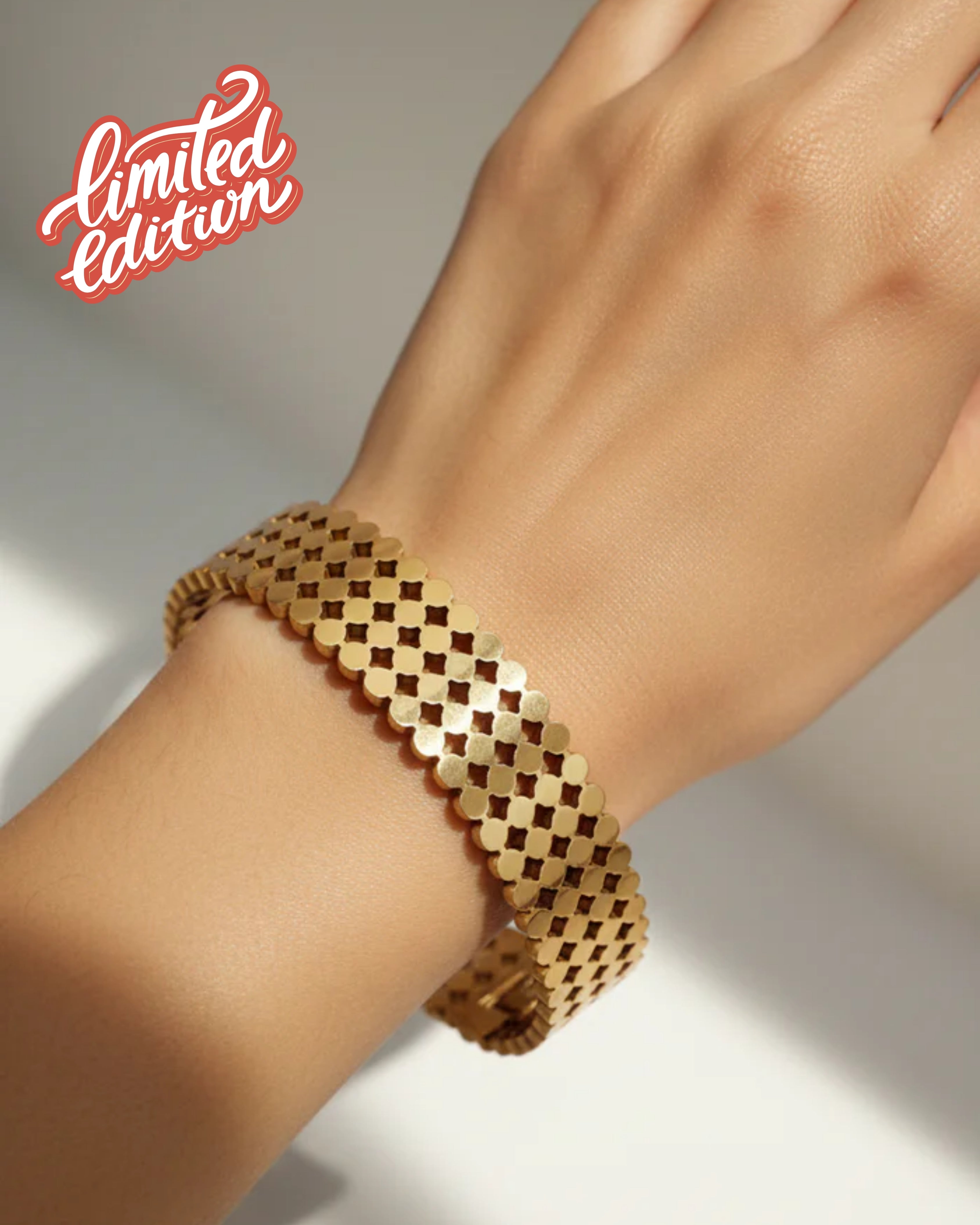 Anokhi Honey Comb Kada