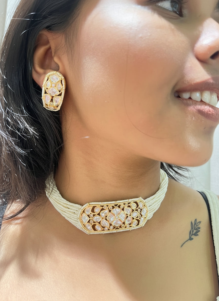 Anokhi Sunset Splendor: The Suraj Kundan Necklace - AJN14