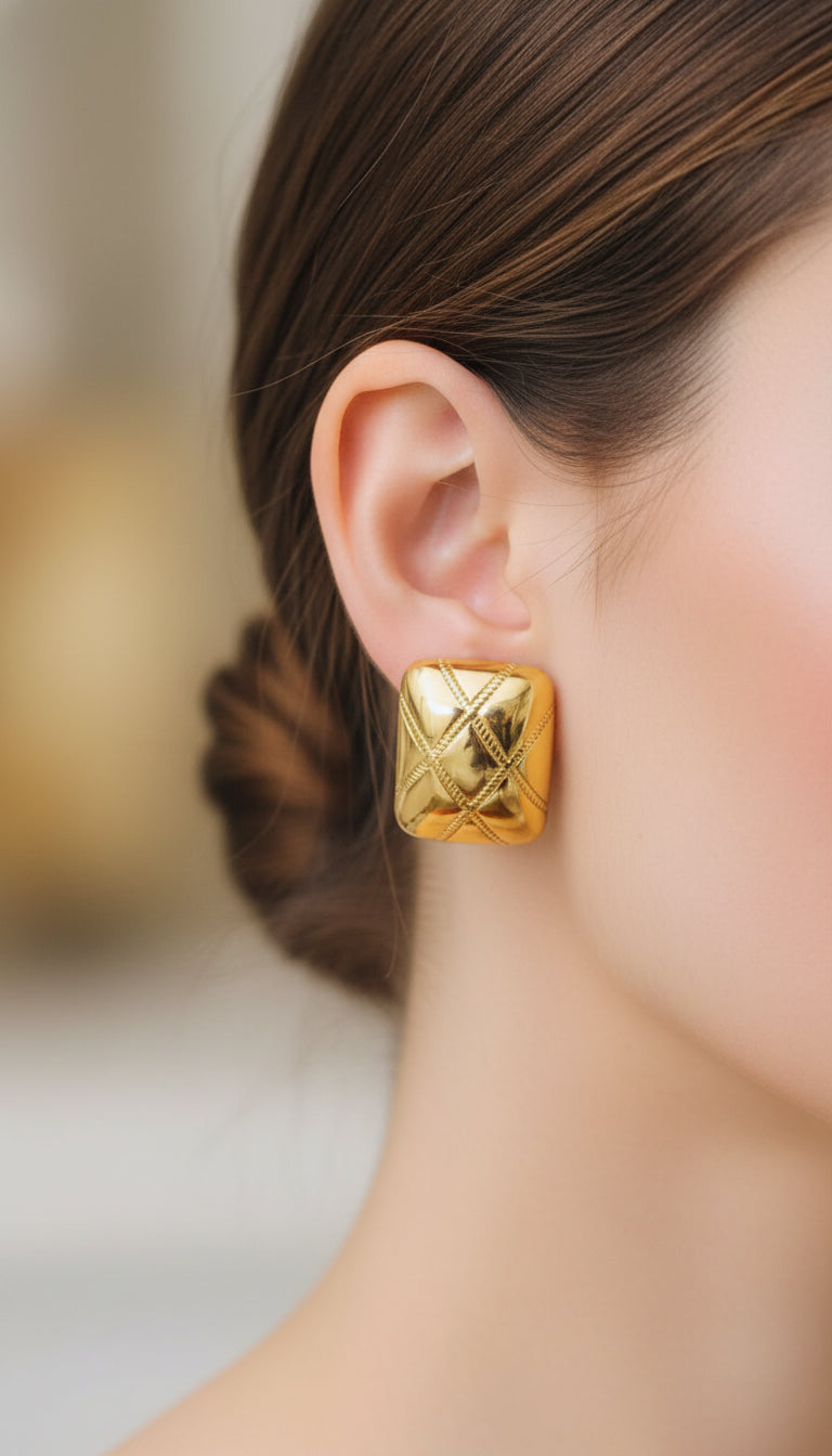 Anokhi Box cushion Earrings