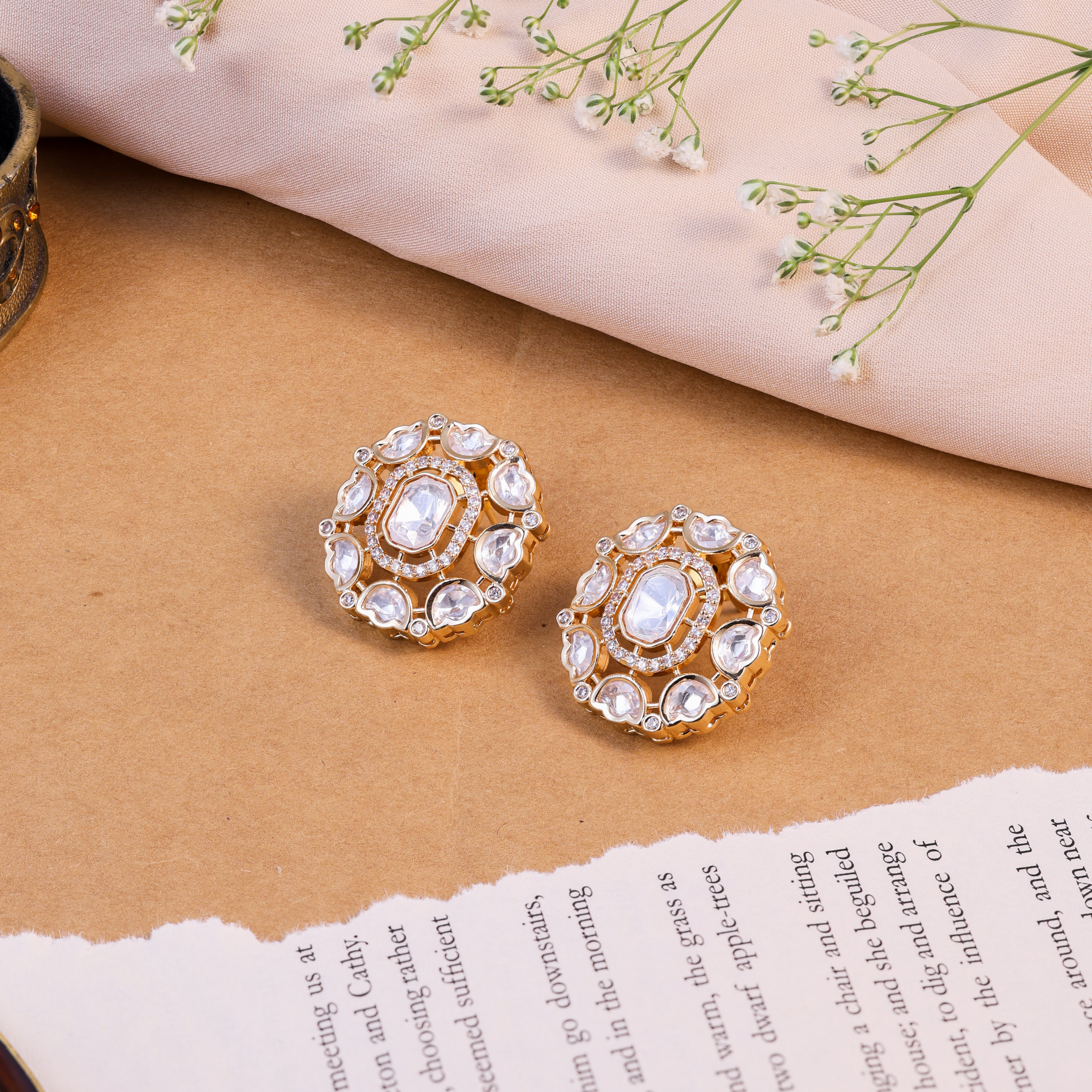 Anokhi Pearl Glow Studs