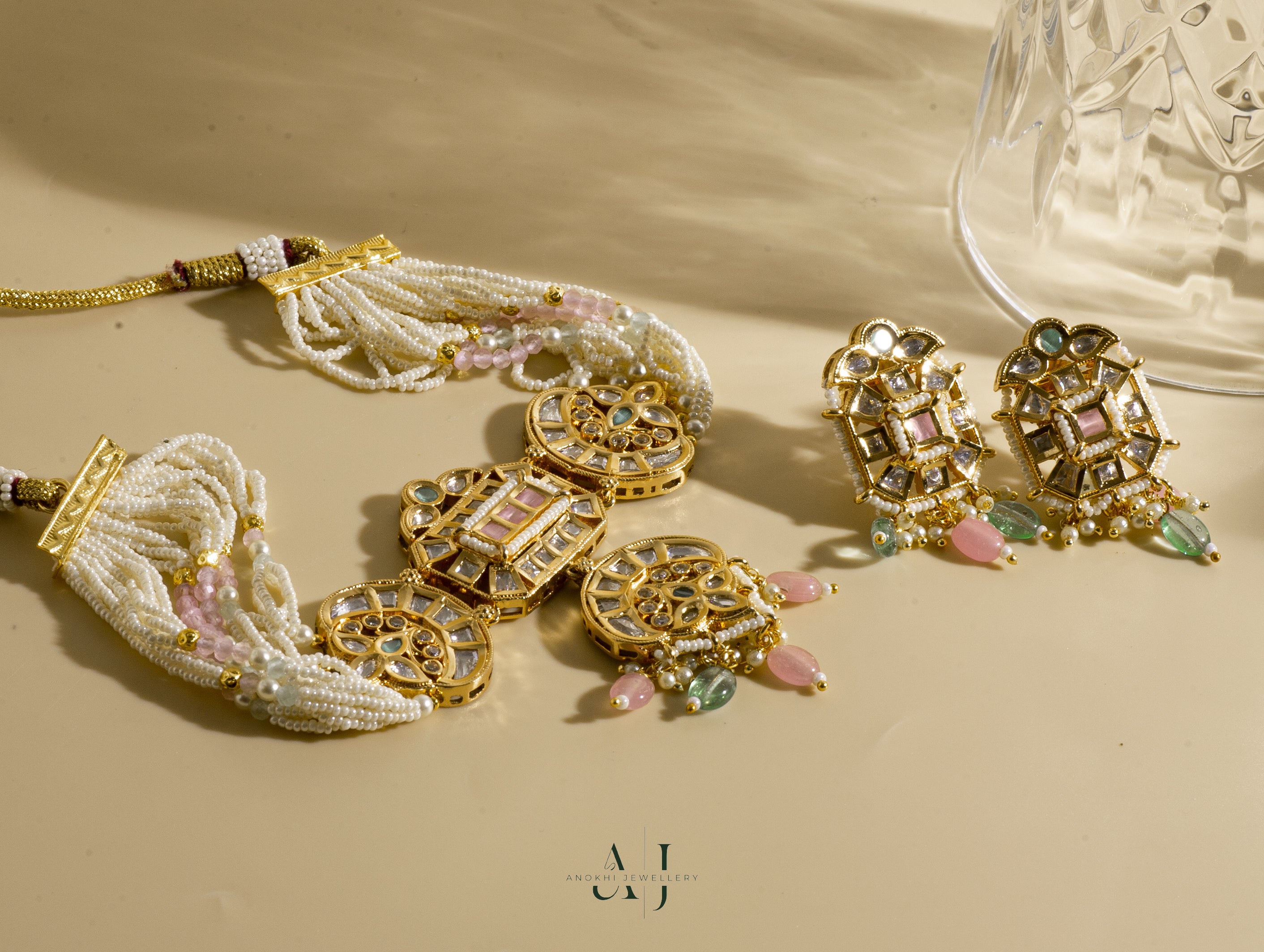 Eternal Elegance: The Akshara Kundan Necklace