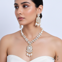 Anokhi Enchanting Beauty: Amara Kundan Necklace