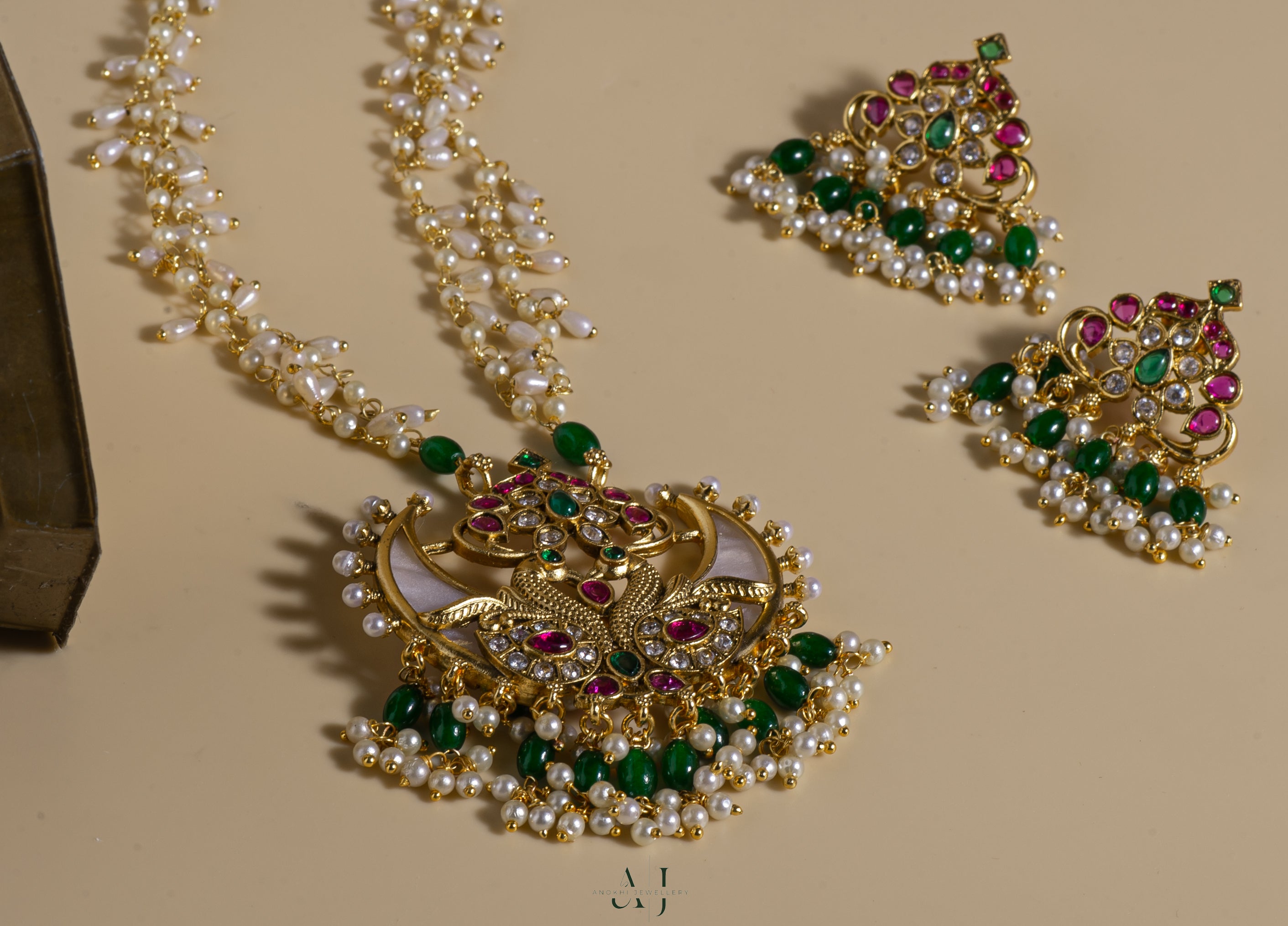 Vintage Opulence: Elevate Your Style with Anokhi