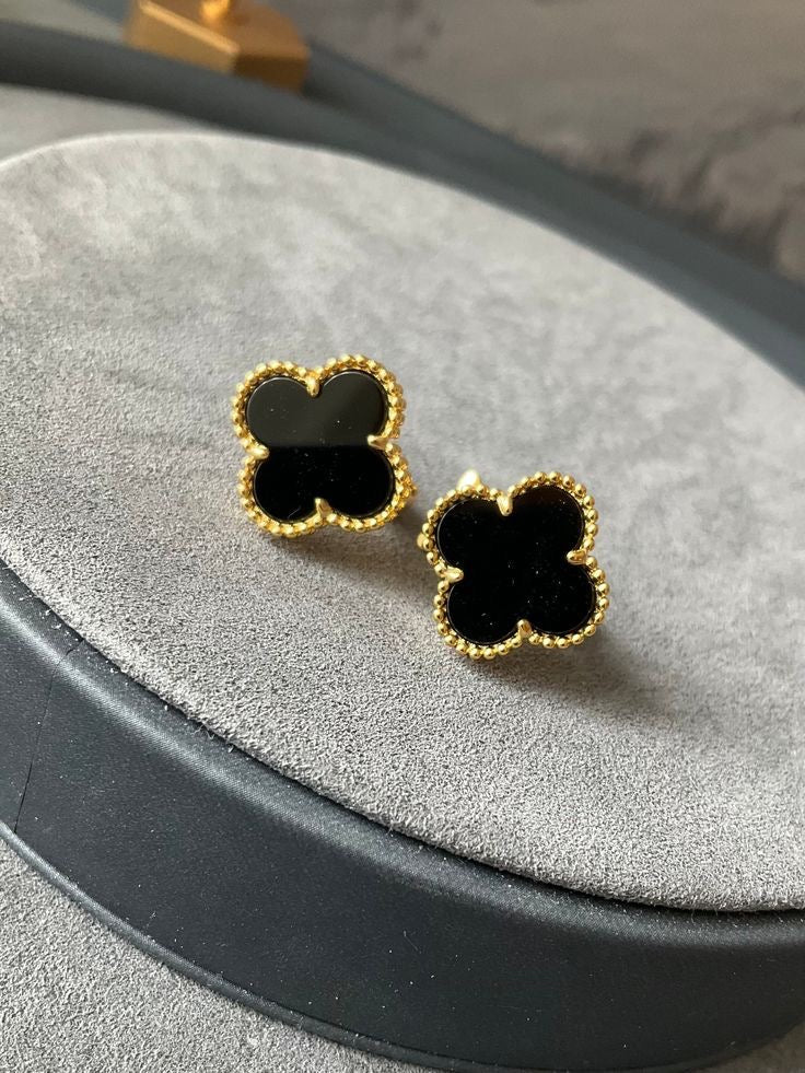 Anokhi Clover flower studs