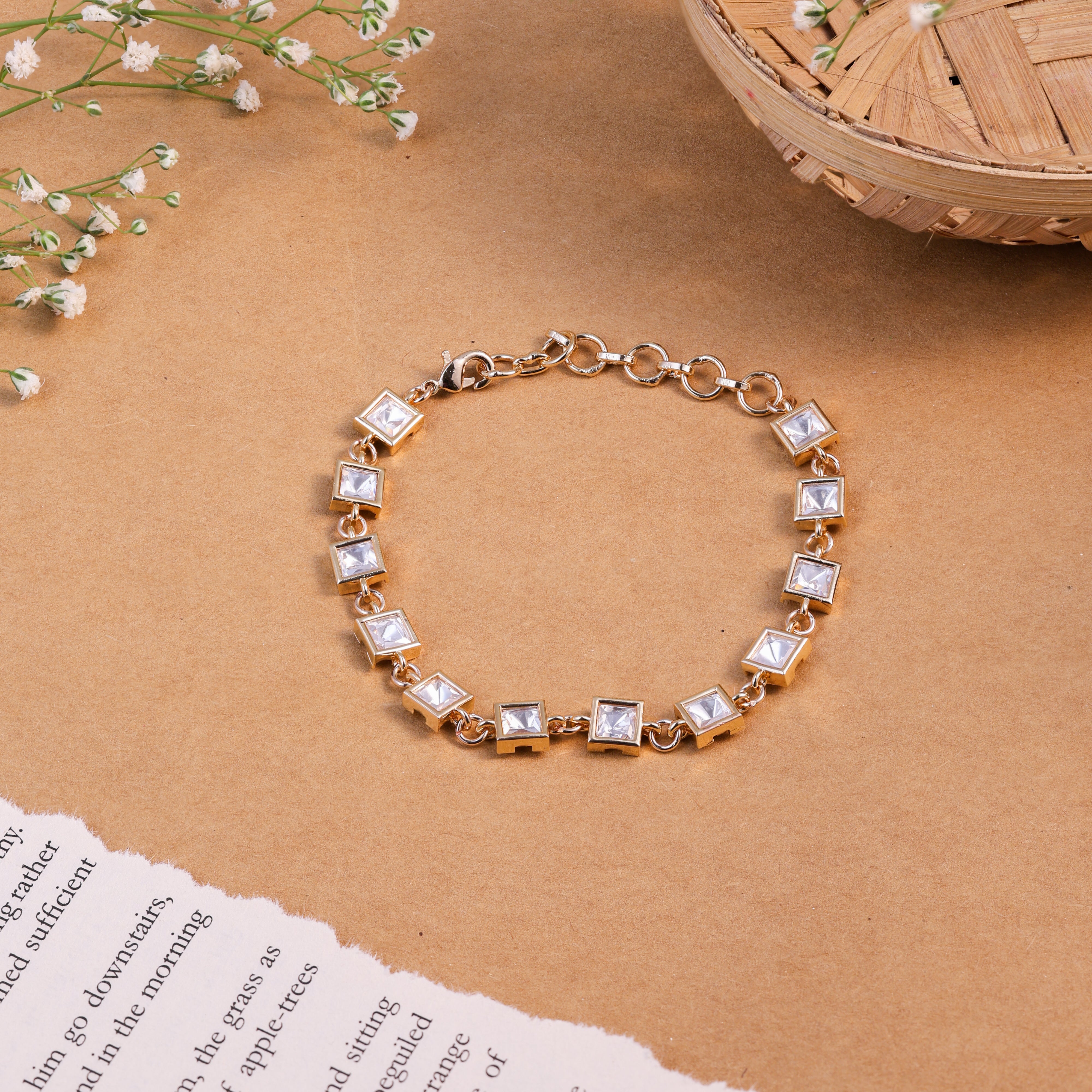 Noor Luxe Crystal Bracelet