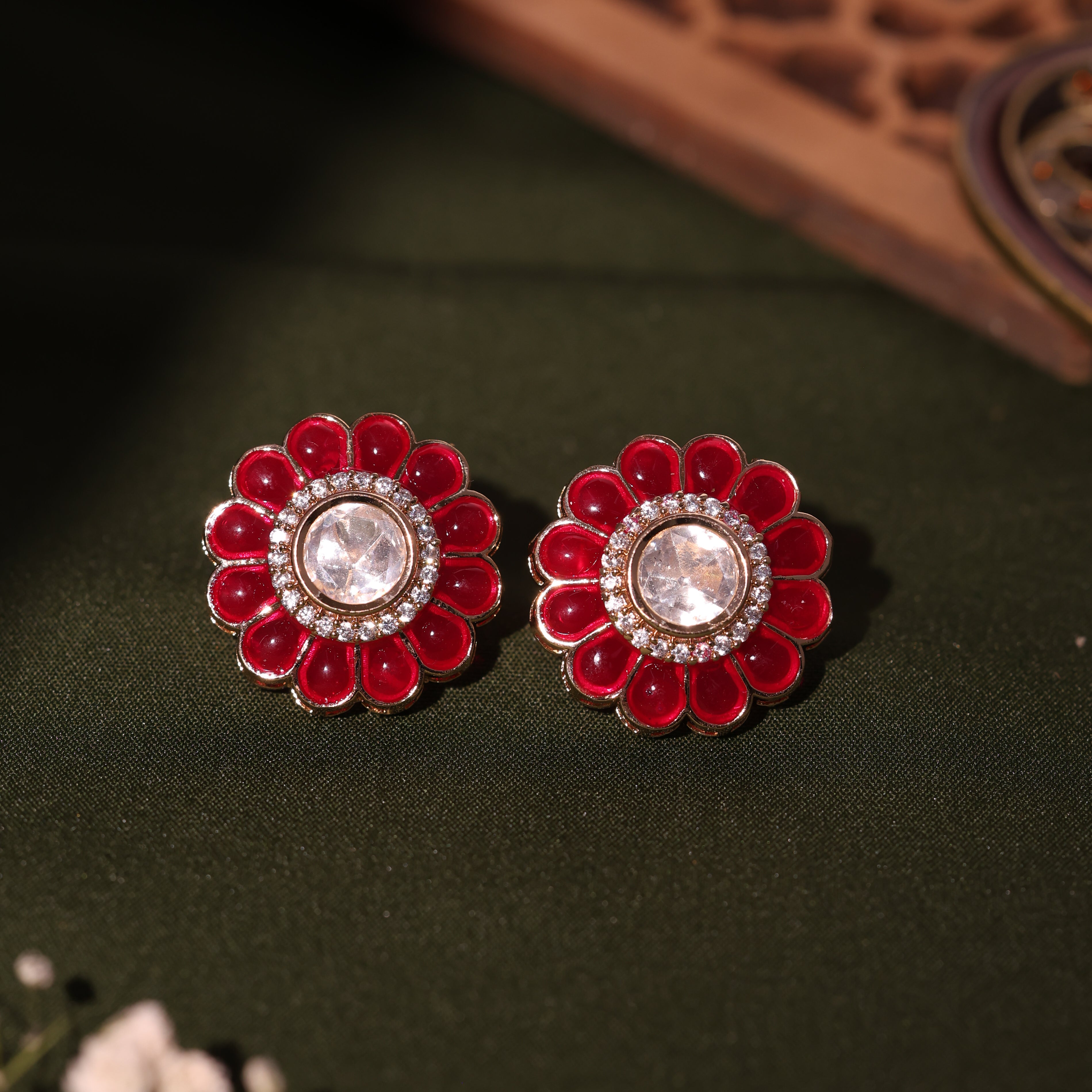 ANOKHI EPOXY KUNDAN STATEMENT STUD