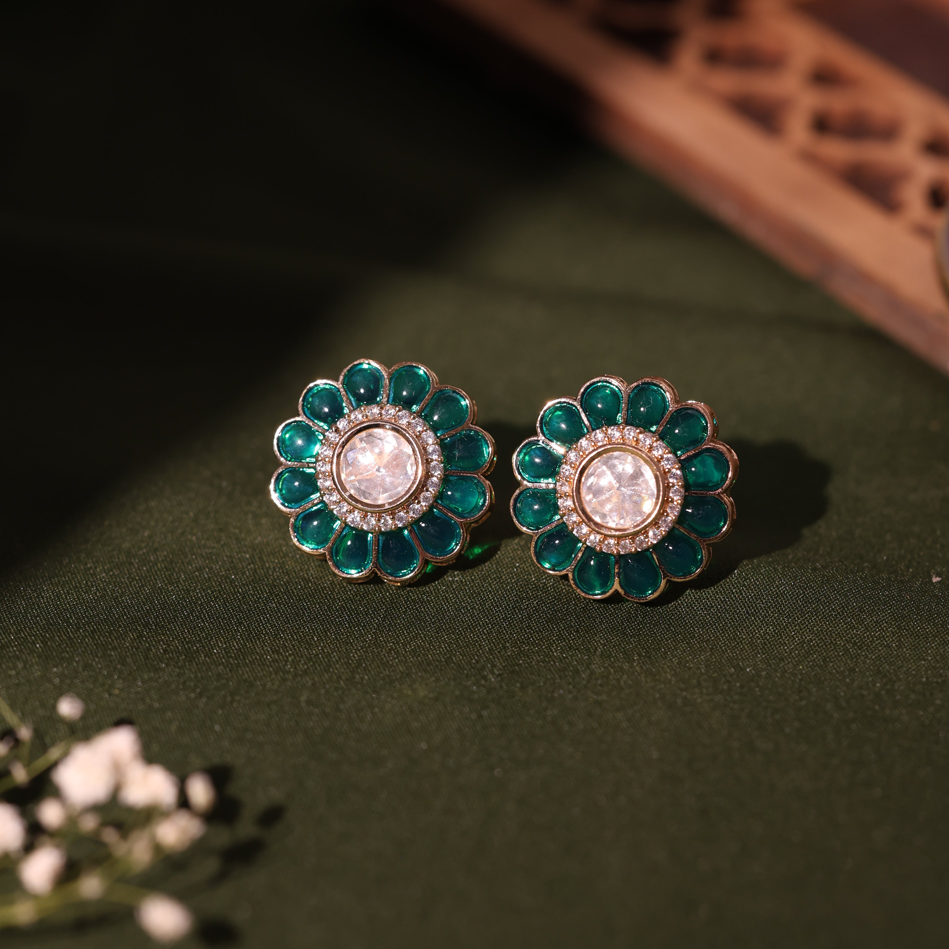 ANOKHI EPOXY KUNDAN STATEMENT STUD