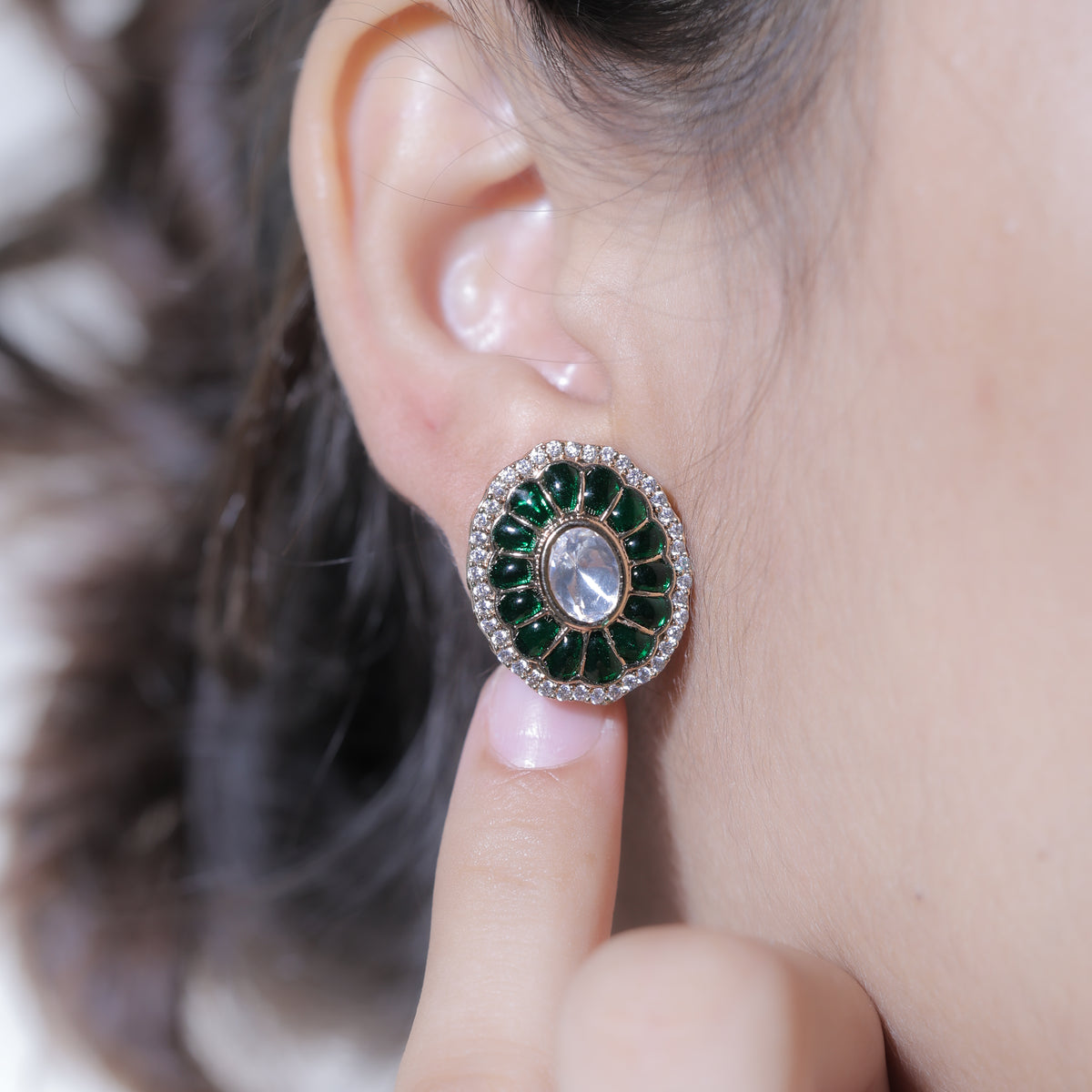 ANOKHI Emerald Kundan Rich pendant earrings set